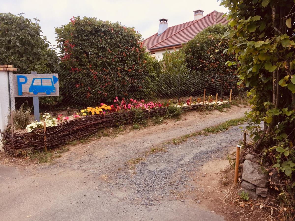 Les Maitres Sonneurs Bed & Breakfast Huriel ภายนอก รูปภาพ