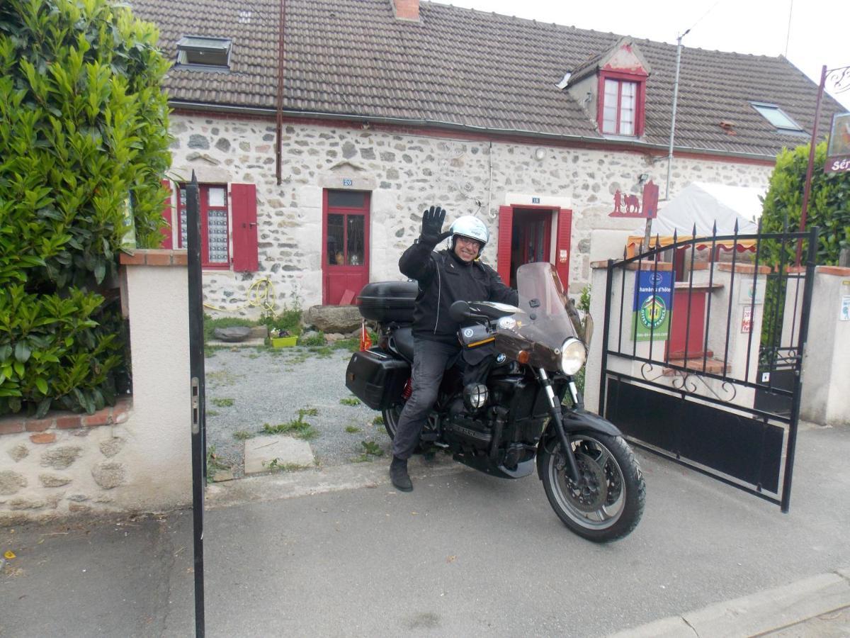 Les Maitres Sonneurs Bed & Breakfast Huriel ภายนอก รูปภาพ
